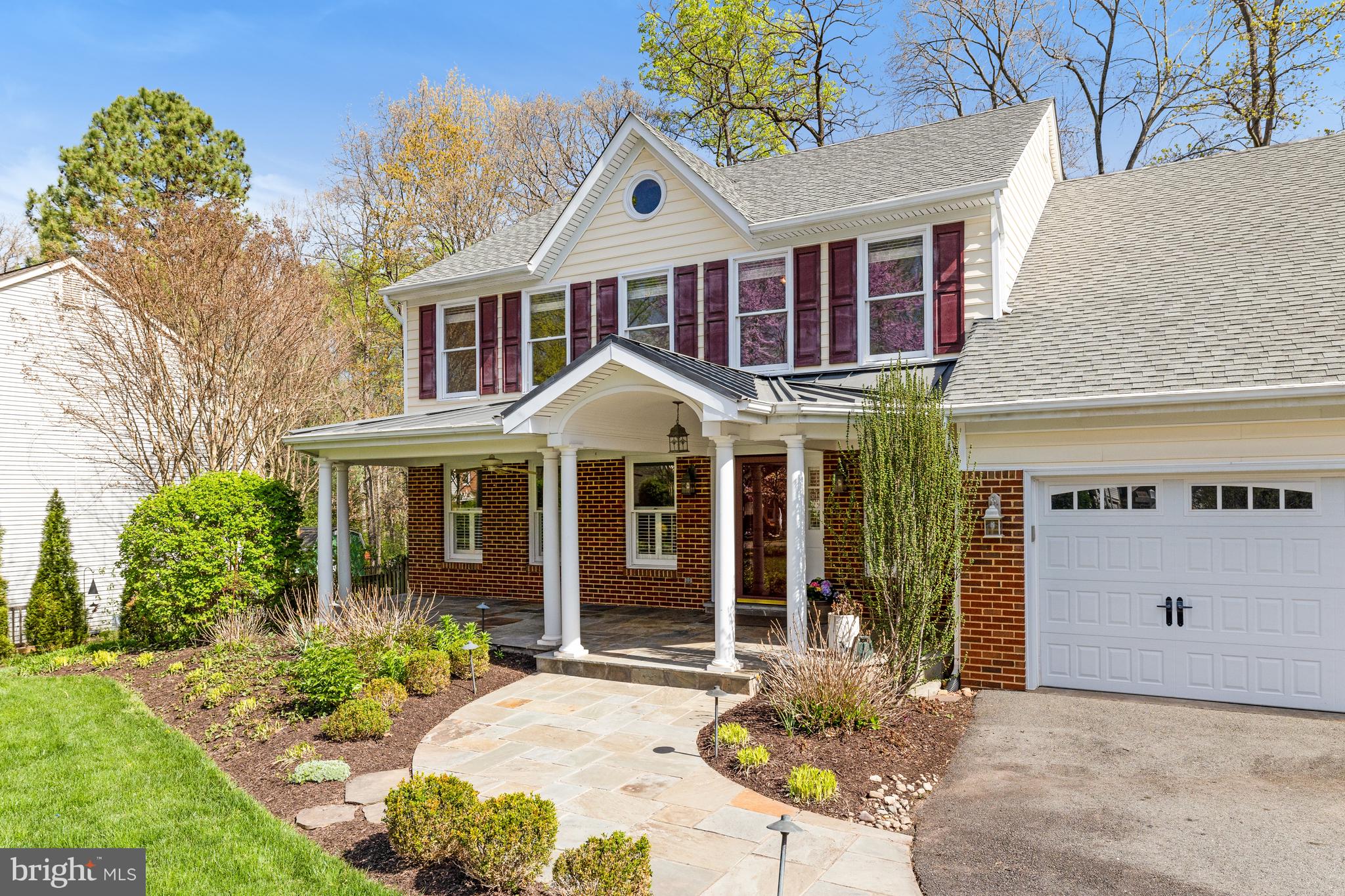 1004 Hidden Park Place Herndon, VA 20170 - Photo 7 of 101