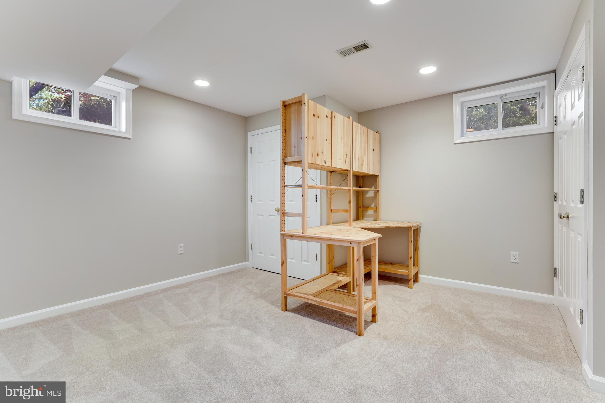 1004 Hidden Park Place Herndon, VA 20170 - Photo 72 of 101