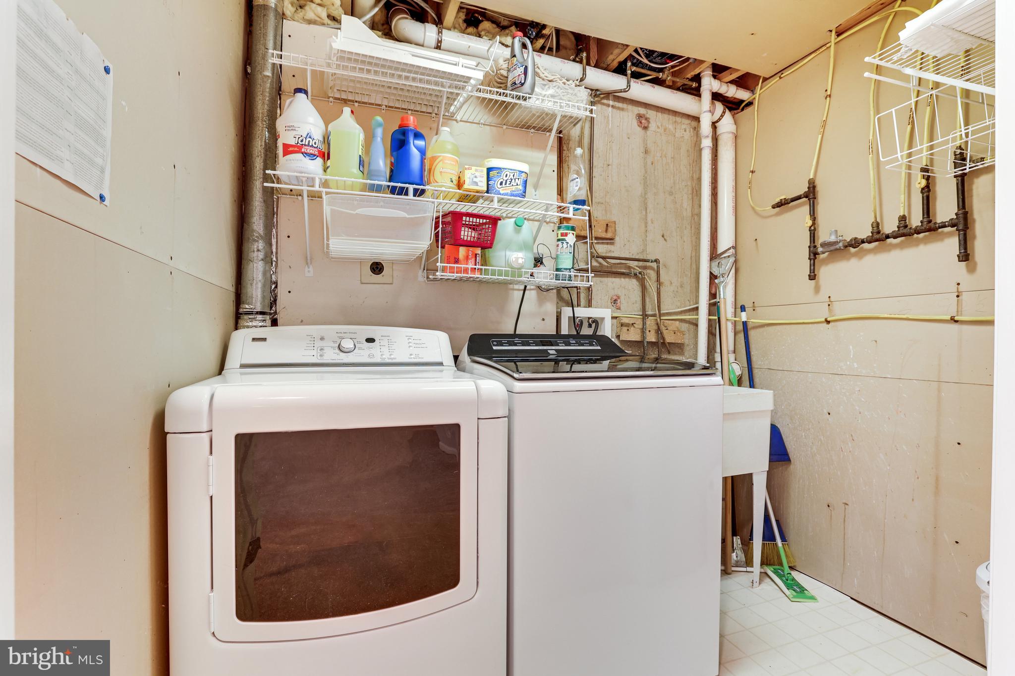 1004 Hidden Park Place Herndon, VA 20170 - Photo 75 of 101