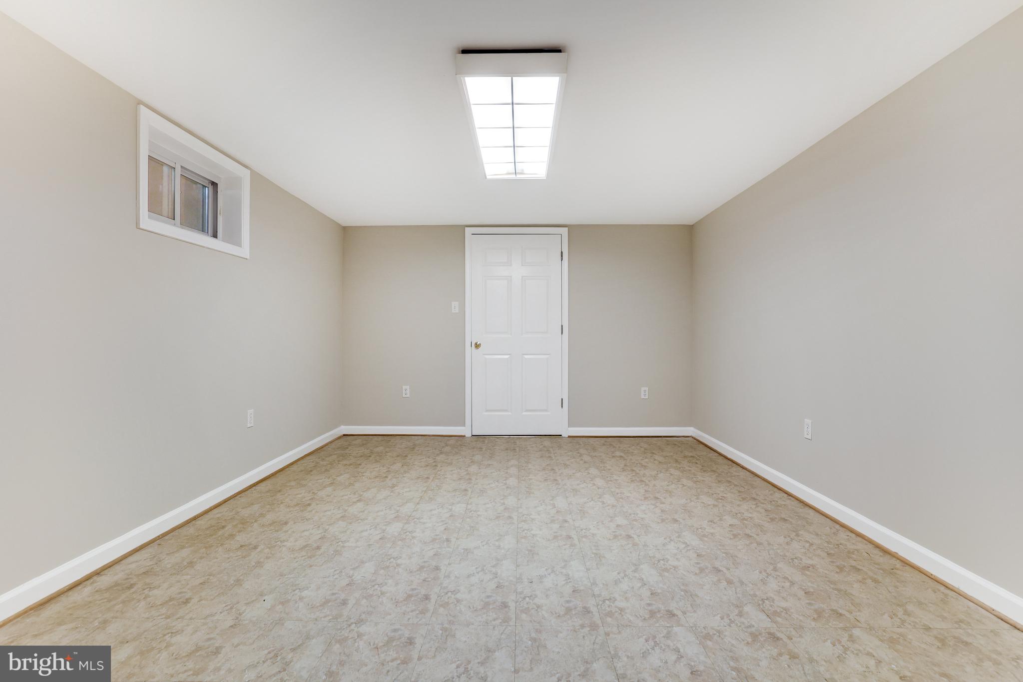 1004 Hidden Park Place Herndon, VA 20170 - Photo 78 of 101