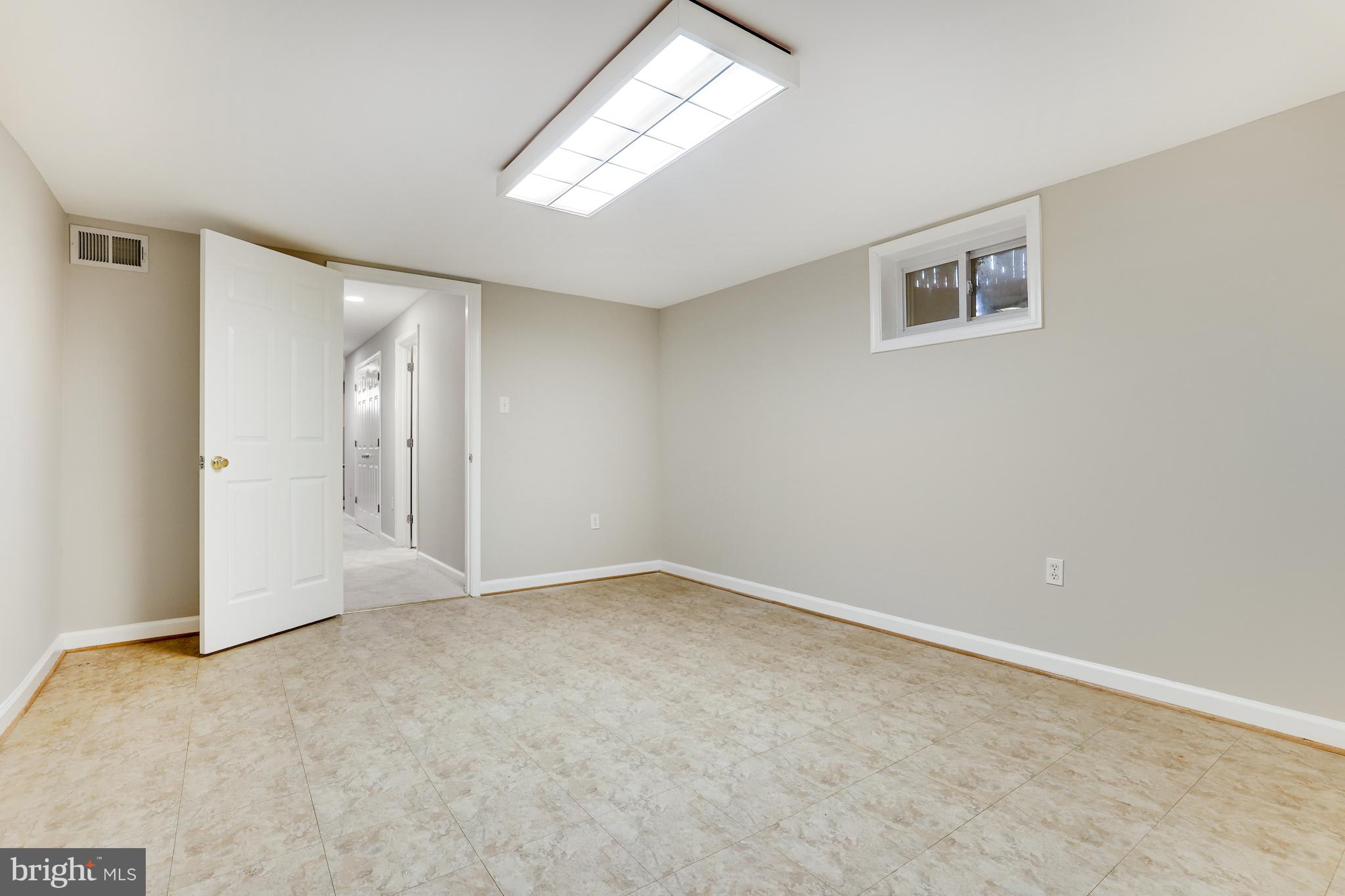 1004 Hidden Park Place Herndon, VA 20170 - Photo 79 of 101