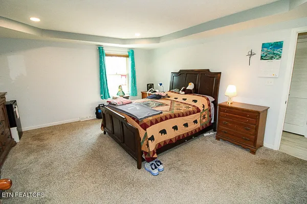 $434,000 | 416 Summitt Drive, La Follette, TN 37766