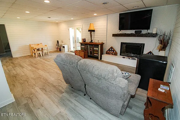 $434,000 | 416 Summitt Drive, La Follette, TN 37766
