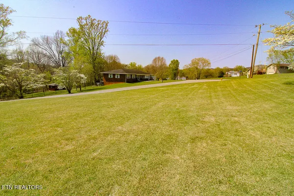 $434,000 | 416 Summitt Drive, La Follette, TN 37766