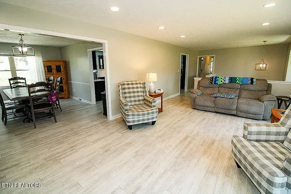 $434,000 | 416 Summitt Drive, La Follette, TN 37766