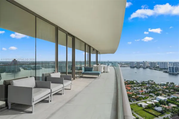 $12,500 | 18975 Collins Avenue, Unit 3205, Sunny Isles Beach, FL 33160