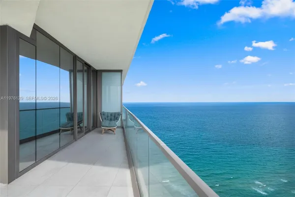 $12,500 | 18975 Collins Avenue, Unit 3205, Sunny Isles Beach, FL 33160