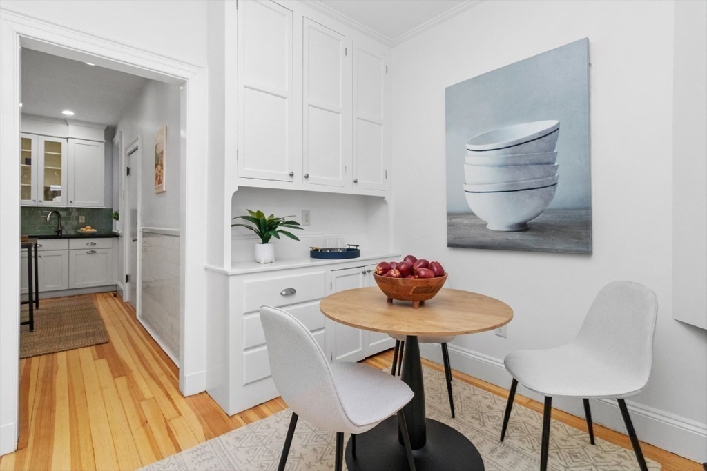 143 Beaconsfield Road, Unit 2 Brookline, MA 02445 - Photo 12 of 34