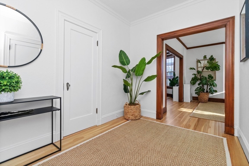 143 Beaconsfield Road, Unit 2 Brookline, MA 02445 - Photo 3 of 34