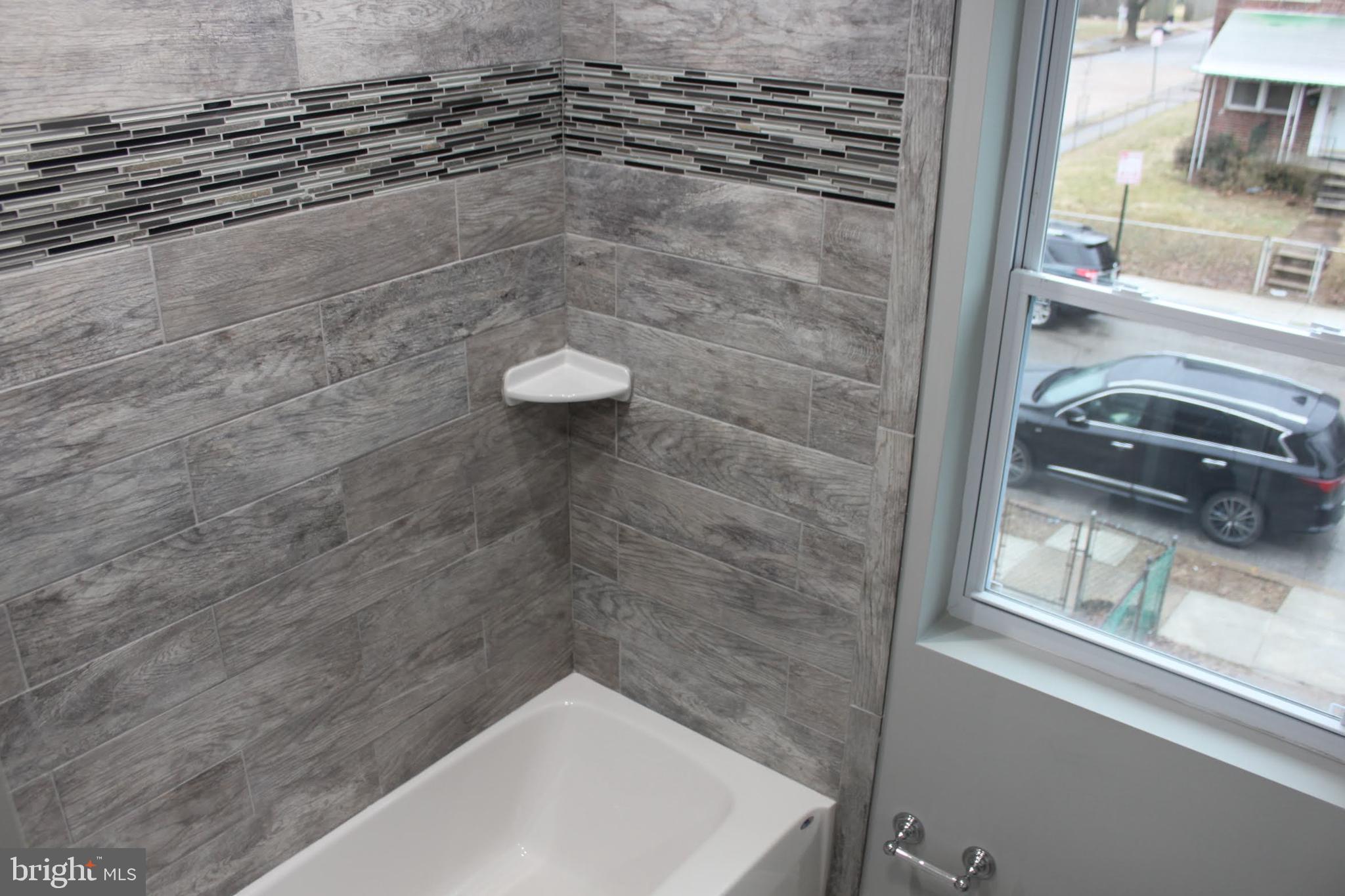 1003 Wicklow Road Baltimore, MD 21229 - Photo 12 of 28
