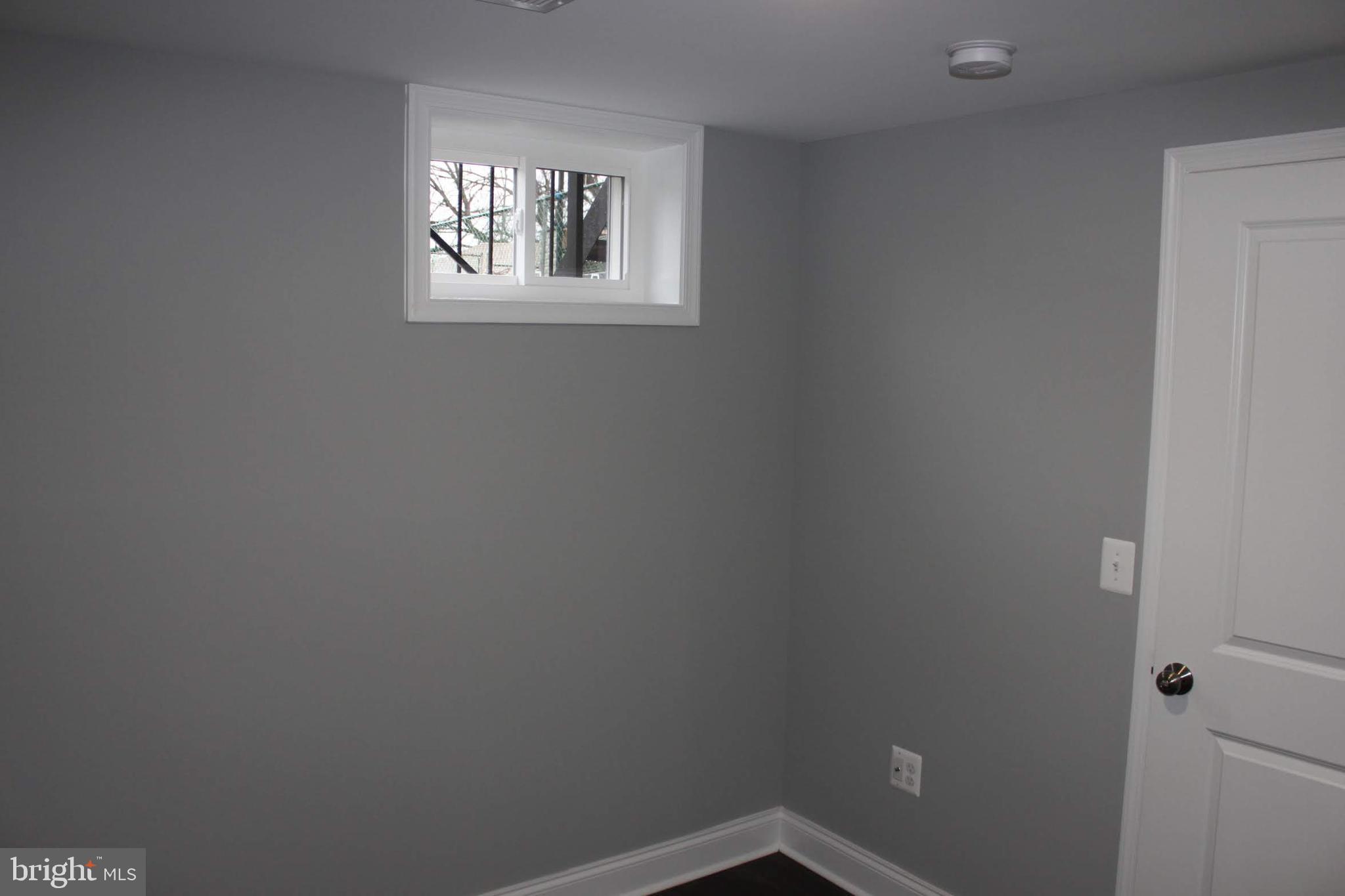 1003 Wicklow Road Baltimore, MD 21229 - Photo 25 of 28