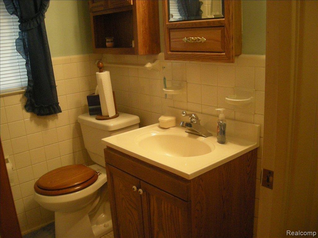 139 Maple Street River Rouge, MI 48218 - Photo 7 of 20 DSCN2695