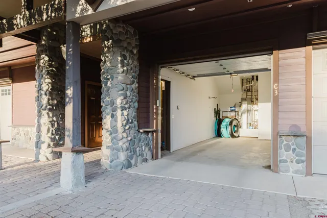 a view of entryway door