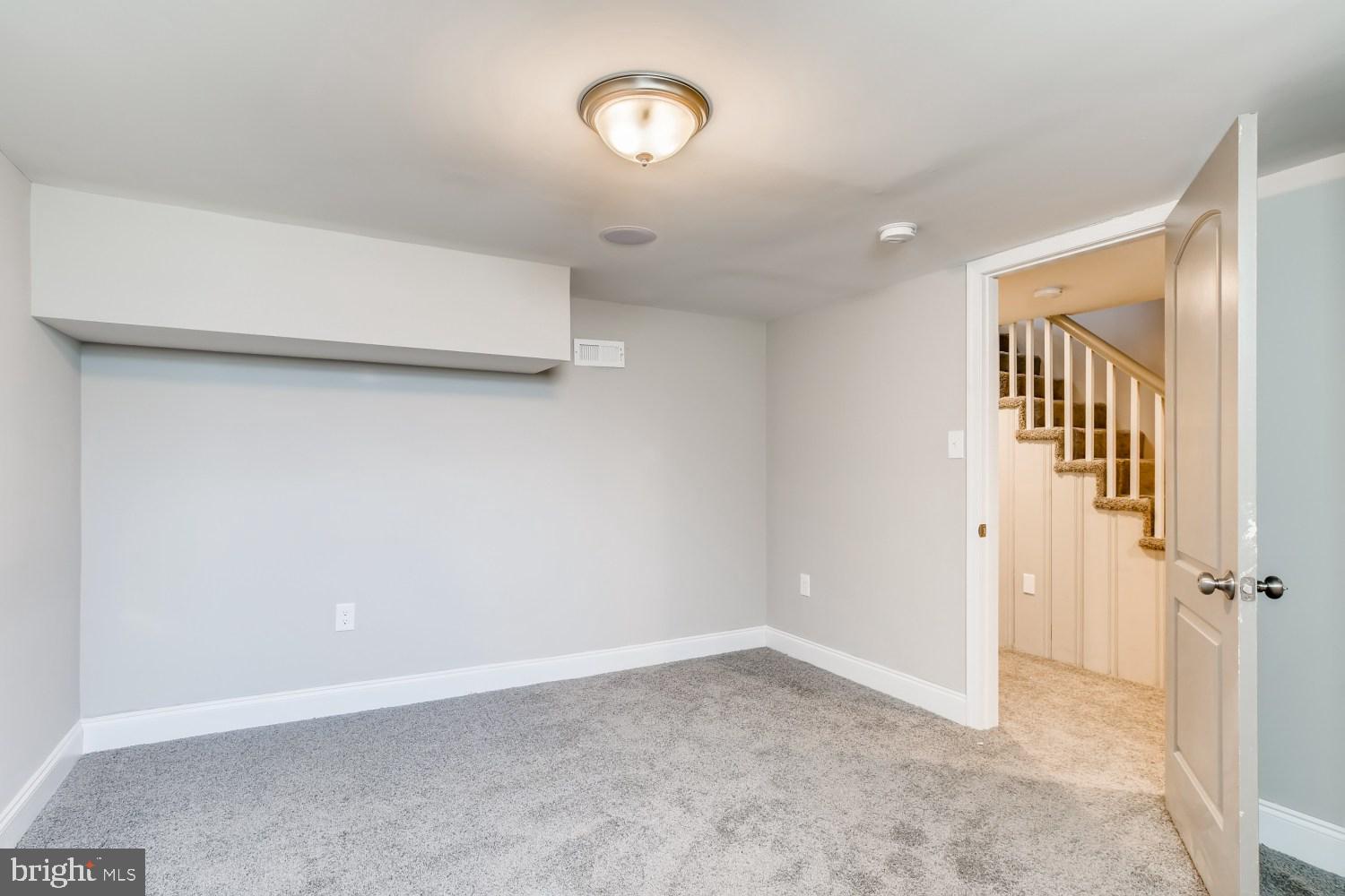 1606 Gleneagle Road Baltimore, MD 21239 - Photo 19 of 28