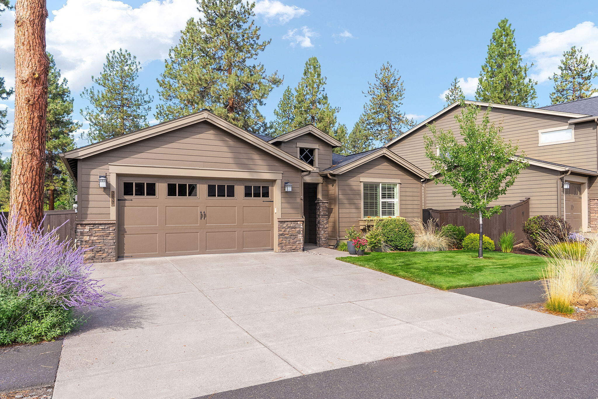 60220 Rolled Rock Way Bend, OR 97702 - Photo 2 of 42 3-web-or-mls-_DSC9573