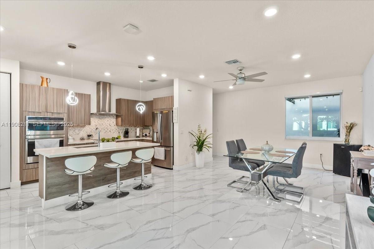 6680 Northwest 102nd Path Doral, FL 33178 - Photo 16 of 49