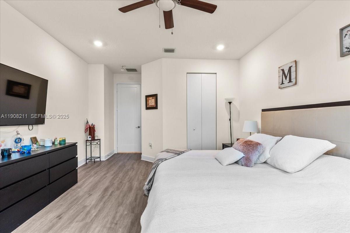 6680 Northwest 102nd Path Doral, FL 33178 - Photo 37 of 49