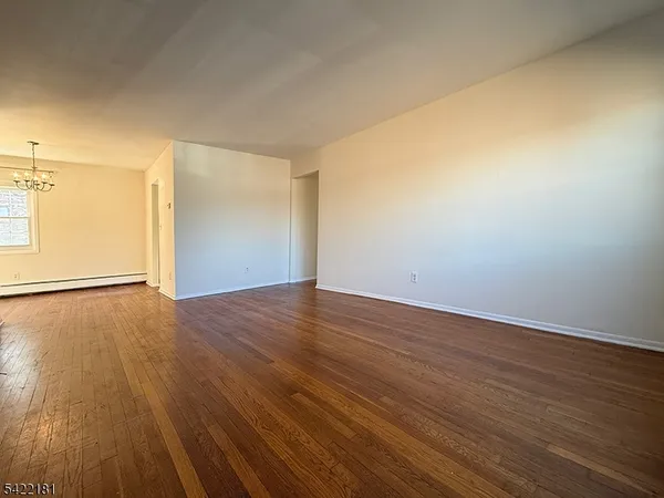 $2,150 | 45 Wedgewood Drive, Unit 125, Verona, NJ 07044