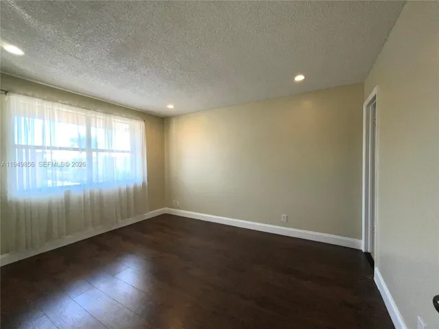 $1,850 | 10043 Winding Lake Road, Unit 201, Sunrise, FL 33351