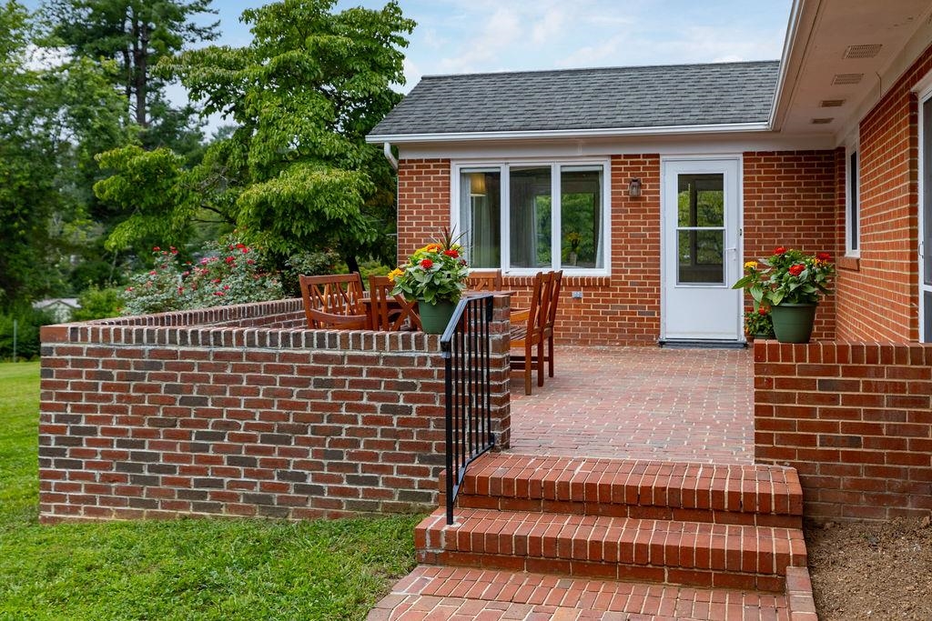 866 Kent Road Waynesboro, VA 22980 - Photo 47 of 65 Gallery Image 47
