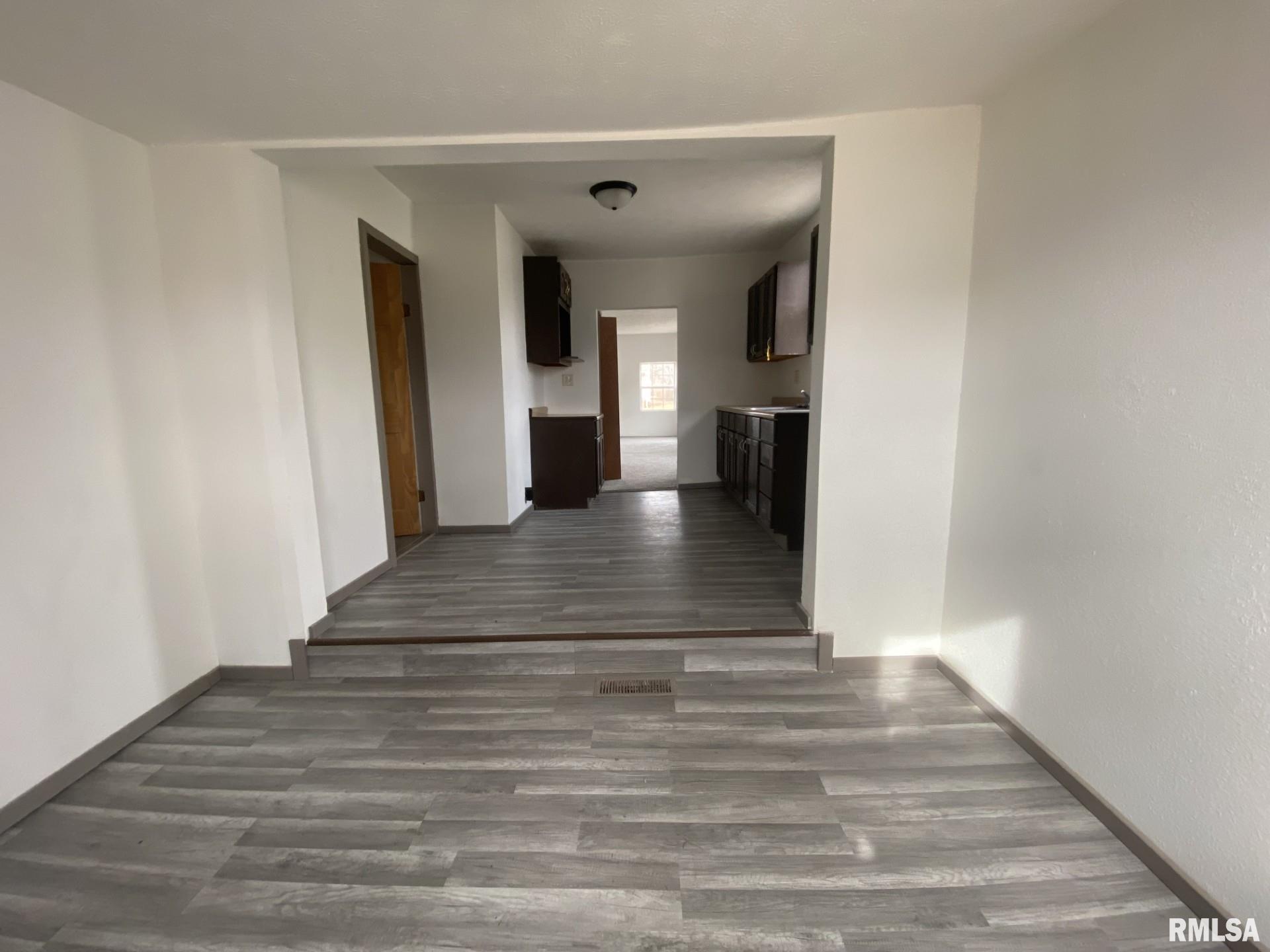 356 West Locust Street Canton, IL 61520 - Photo 12 of 27 Gallery Image 12