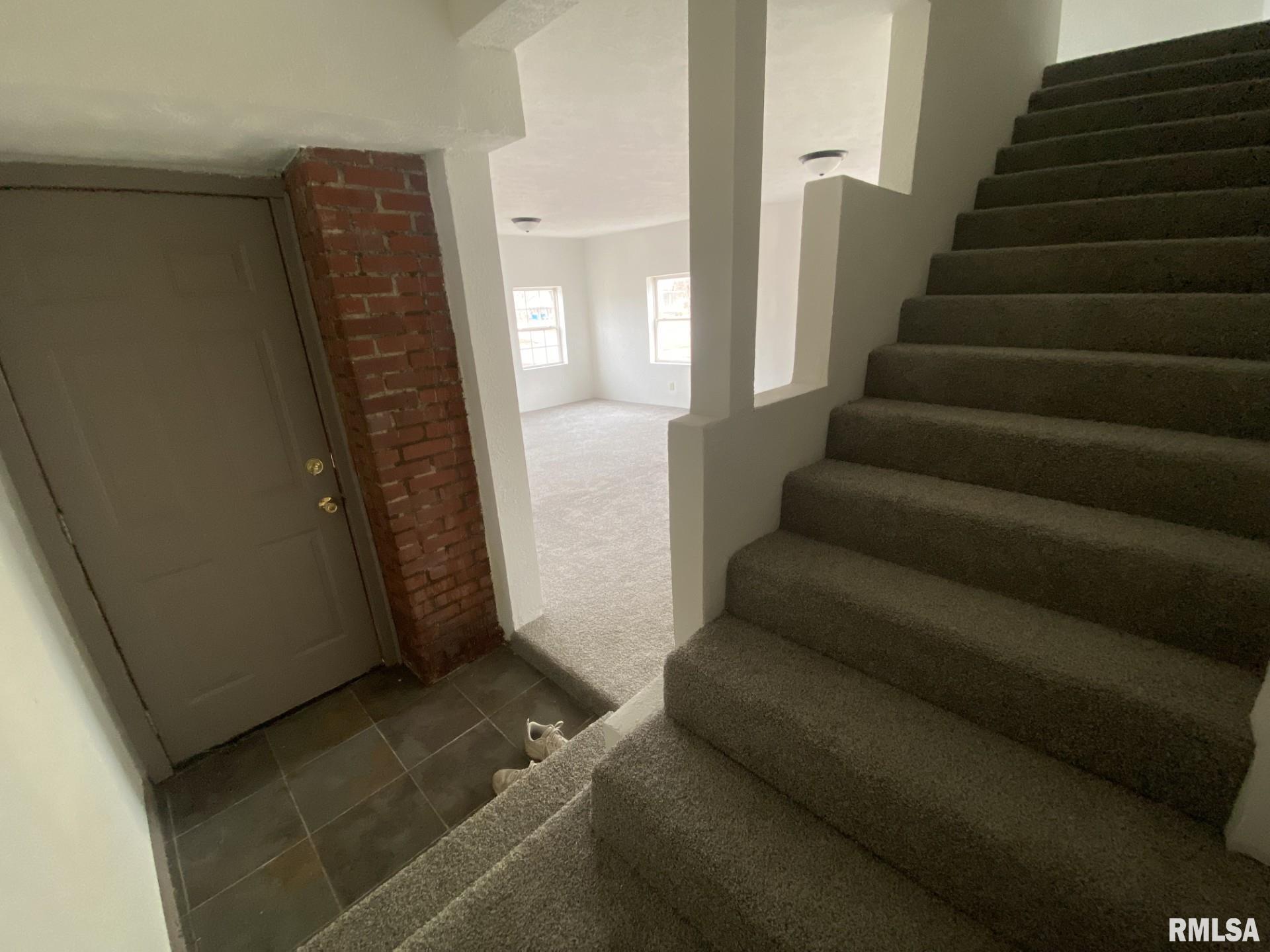 356 West Locust Street Canton, IL 61520 - Photo 18 of 27 Gallery Image 18