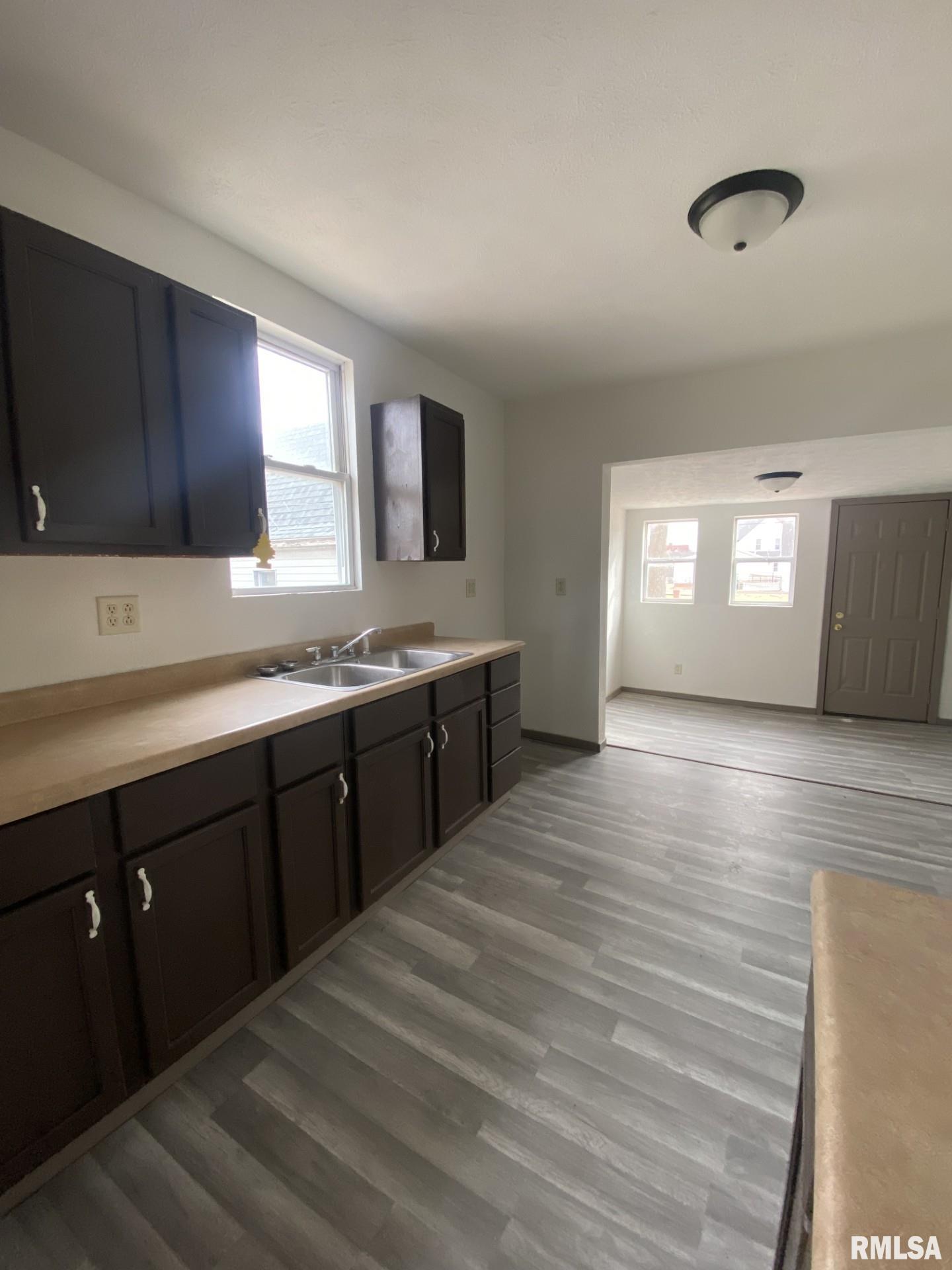 356 West Locust Street Canton, IL 61520 - Photo 7 of 27 Gallery Image 7