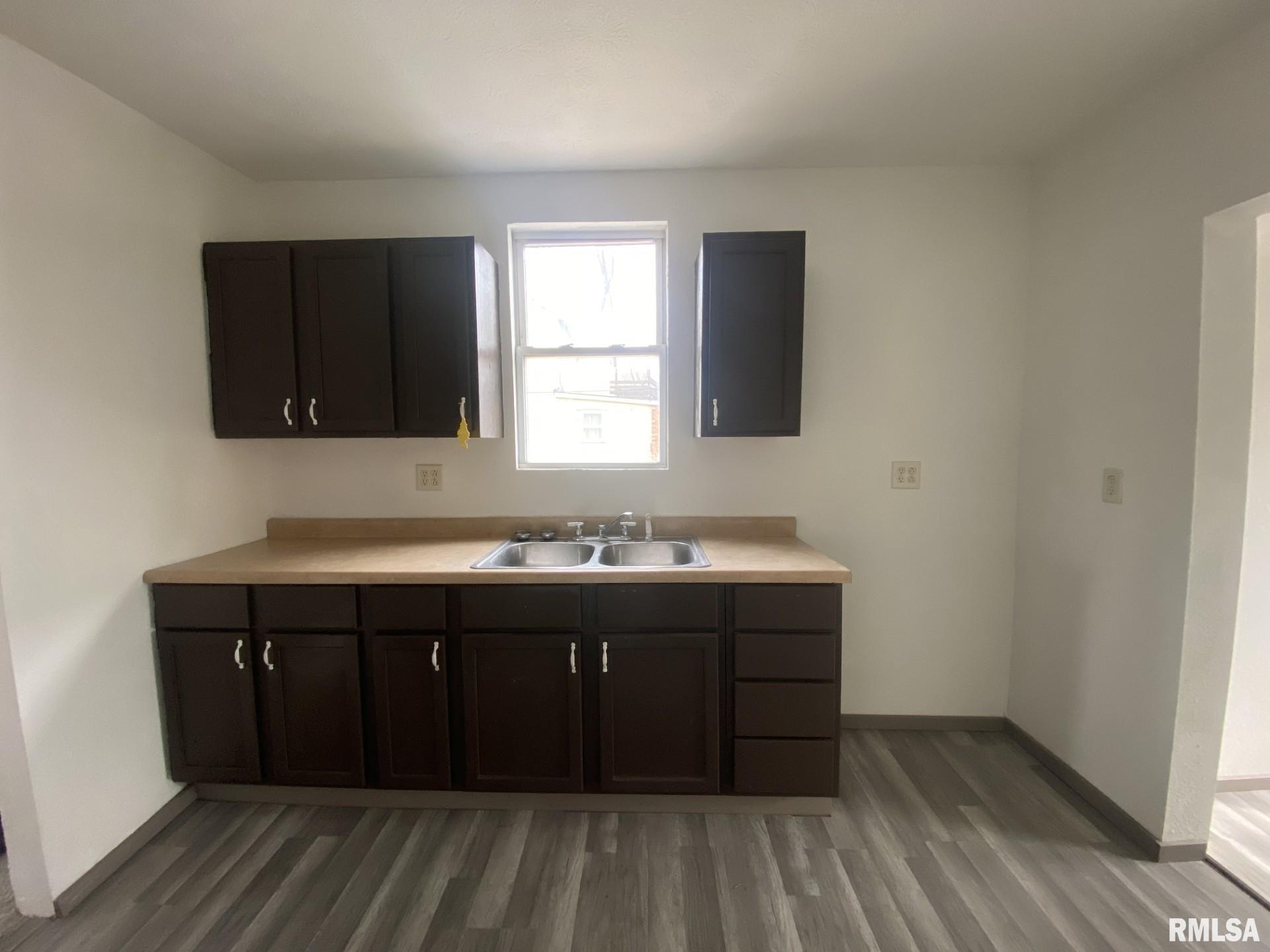 356 West Locust Street Canton, IL 61520 - Photo 10 of 27 Gallery Image 10