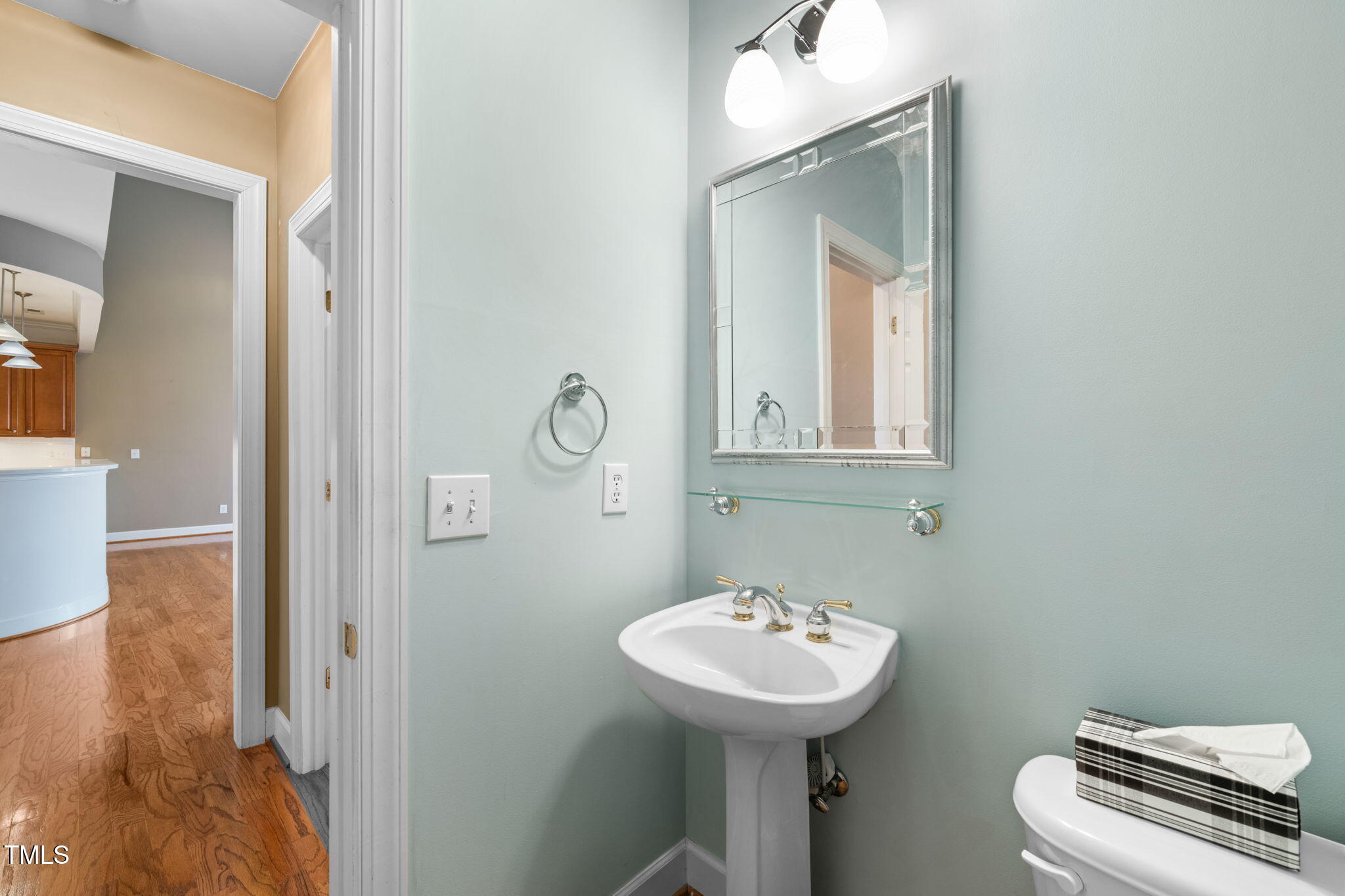 3614 Lion Ridge Court Raleigh, NC 27612 - Photo 27 of 52 POwder room