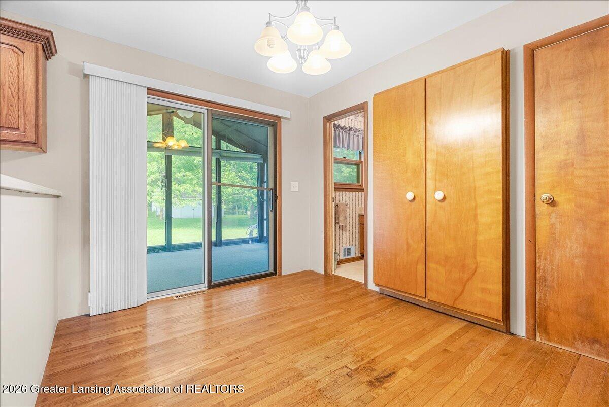 989 North Onondaga Road Holt, MI 48842 - Photo 13 of 58 32-Media Jett - 27