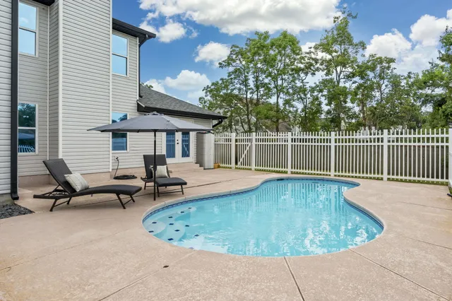 $489,000 | 843 Linda Drive, Mary Esther, FL 32569