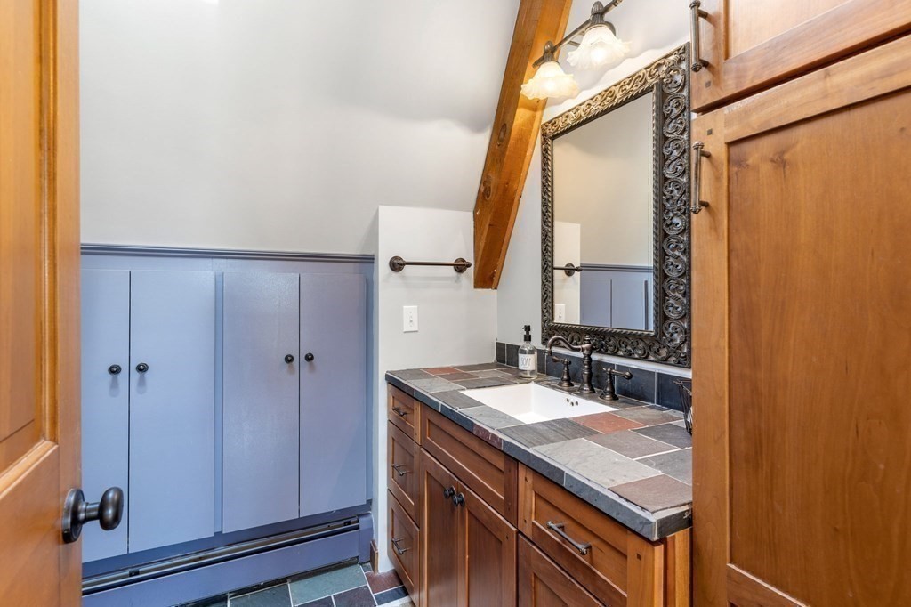 13 Skunk Road Merrimac, MA 01860 - Photo 26 of 41