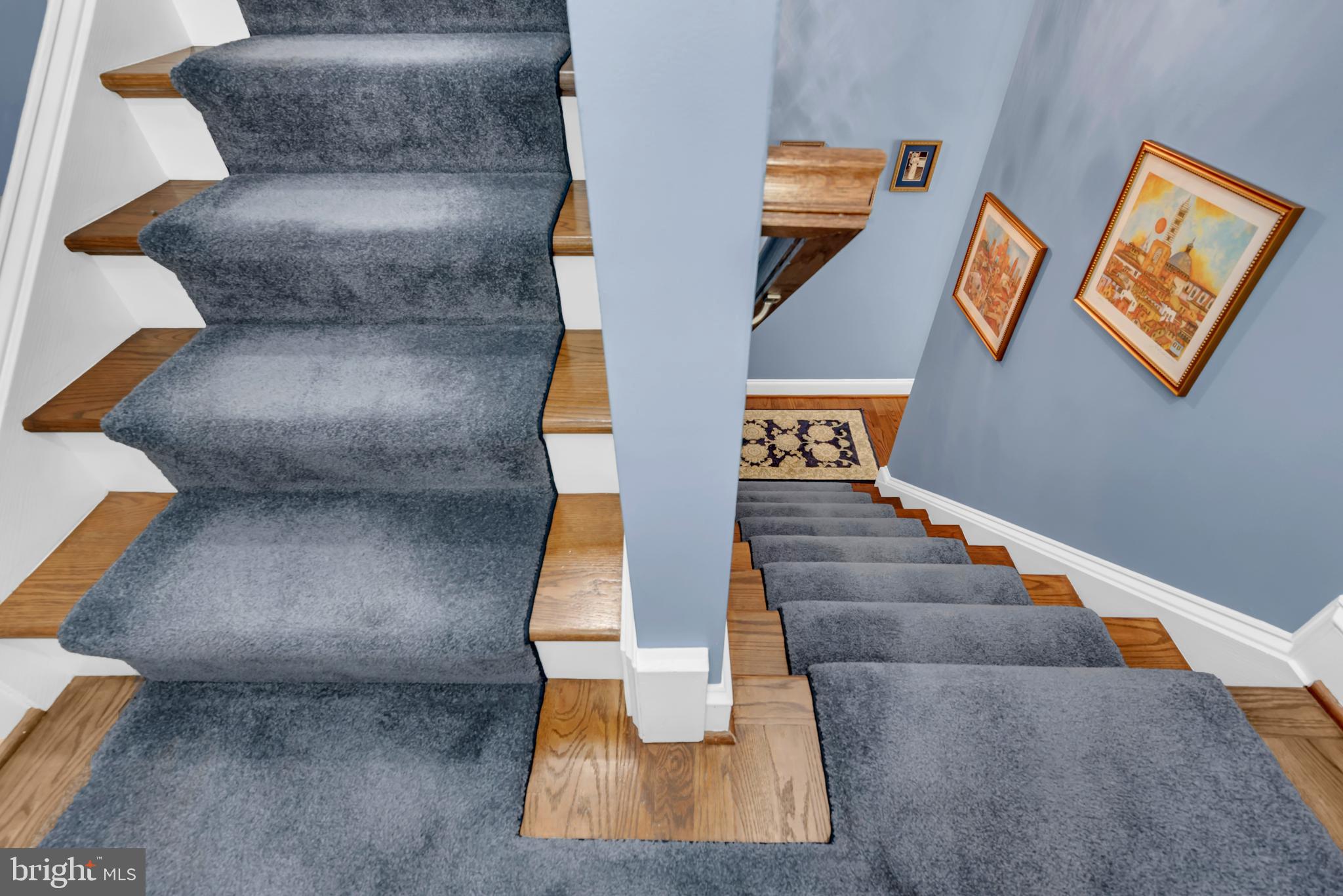 10 Sailors Way Annapolis, MD 21403 - Photo 14 of 36 a living room with couches and coffee table with wooden floor