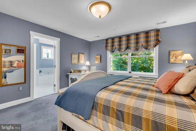 $1,050,000 | 10 Sailors Way, Annapolis, MD 21403