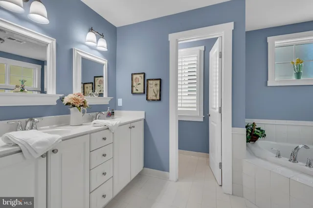 $1,050,000 | 10 Sailors Way, Annapolis, MD 21403