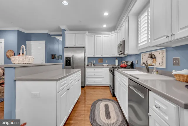 $1,050,000 | 10 Sailors Way, Annapolis, MD 21403