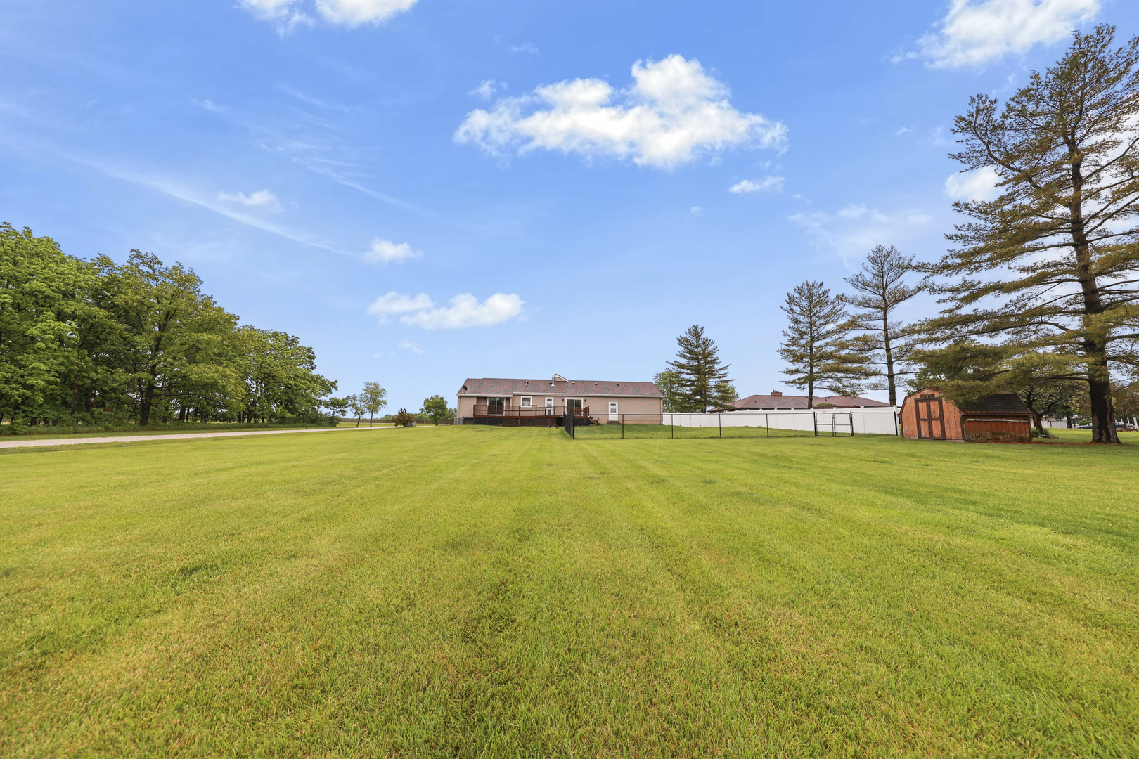 2433 East 2850th Road Marseilles, IL 61341 - Photo 20 of 20 a view of a city