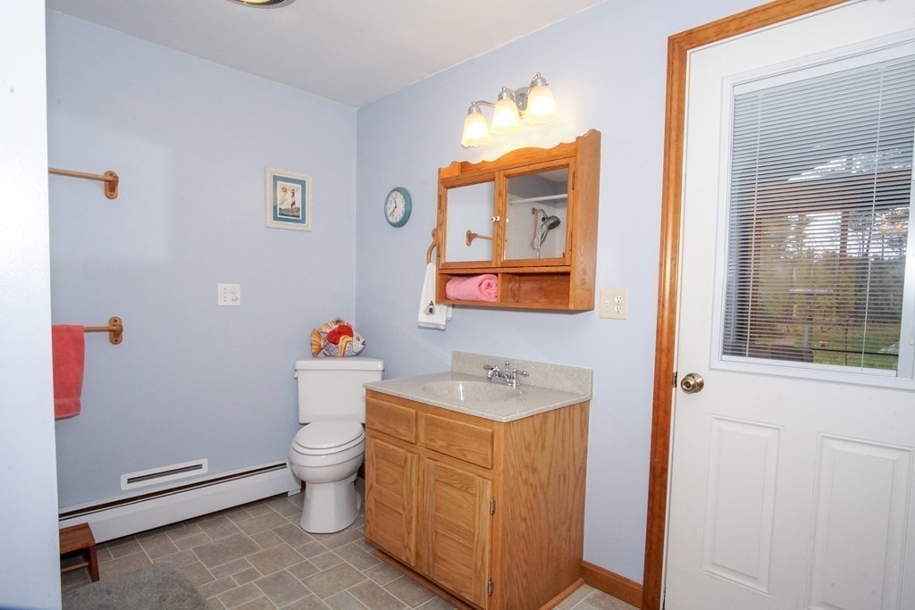 66 Alley Road Rochester, MA 02770 - Photo 11 of 30