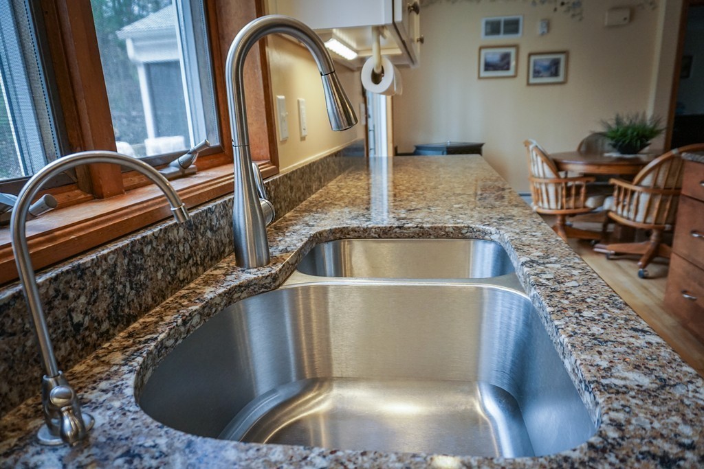 66 Alley Road Rochester, MA 02770 - Photo 5 of 30
