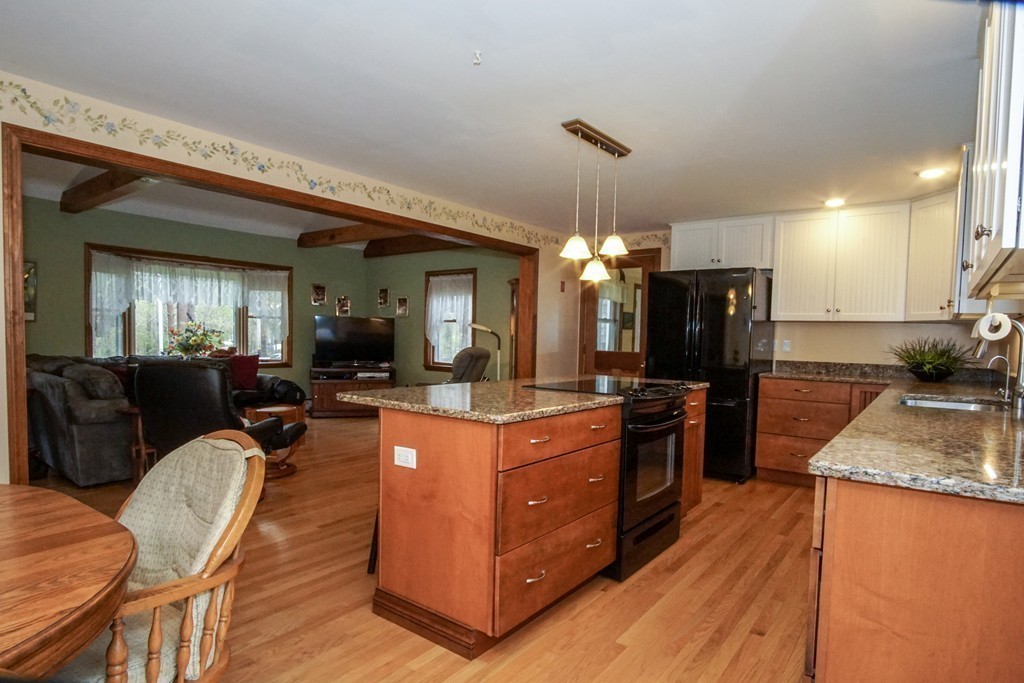 66 Alley Road Rochester, MA 02770 - Photo 8 of 30