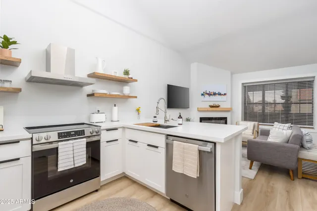 $2,000 | 5704 East Aire Libre Avenue, Unit 2051, Scottsdale, AZ 85254