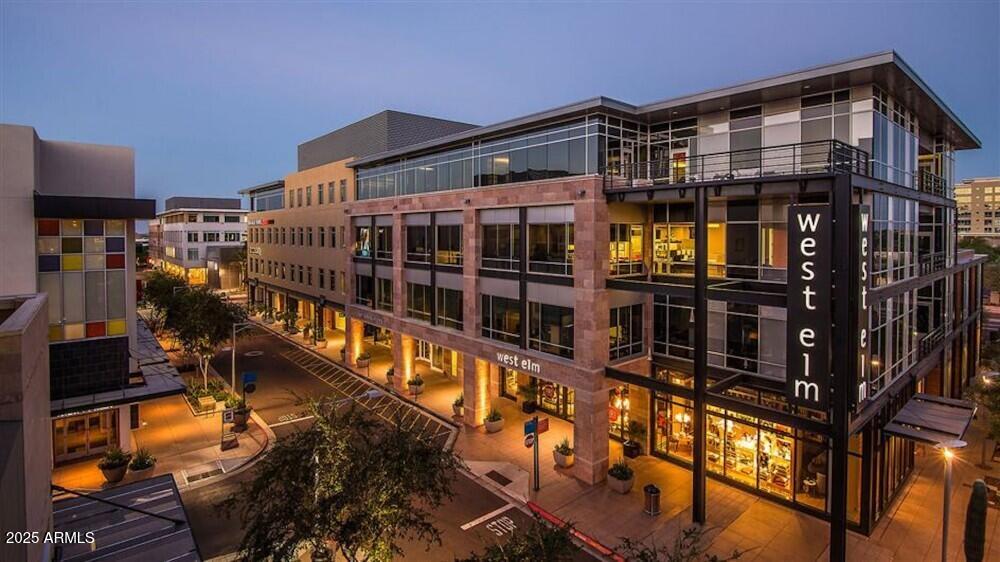5704 East Aire Libre Avenue, Unit 2051 Scottsdale, AZ 85254 - Photo 86 of 87 1528755944_Kierlandcommonsatnight