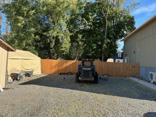 173 West Bryan Street Union, OR 97883 - Photo 30 of 32 a view of backyard with car parked