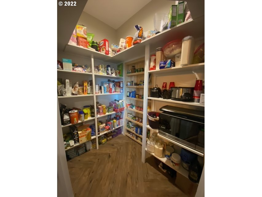 173 West Bryan Street Union, OR 97883 - Photo 10 of 32 a room with storage and utility