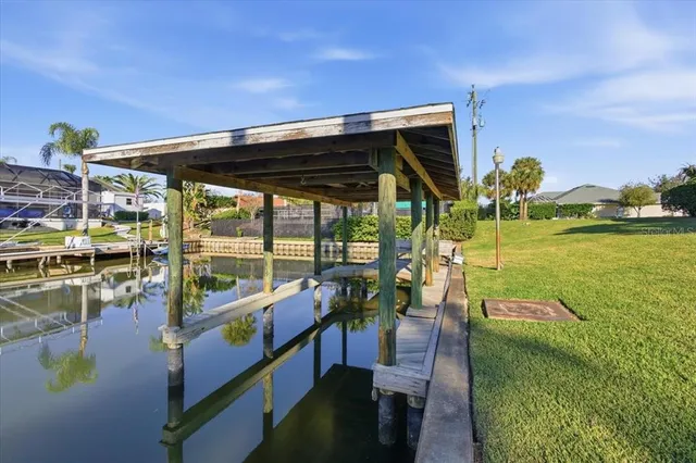 $405,000 | 2 Clarendon Court South, Palm Coast, FL 32137