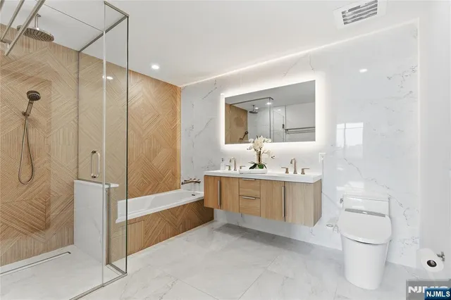 $1,988,000 | 8701 Churchill Road, Unit 1401, North Bergen, NJ 07047