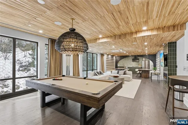 $1,988,000 | 8701 Churchill Road, Unit 1401, North Bergen, NJ 07047