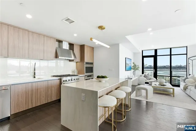 $1,988,000 | 8701 Churchill Road, Unit 1401, North Bergen, NJ 07047