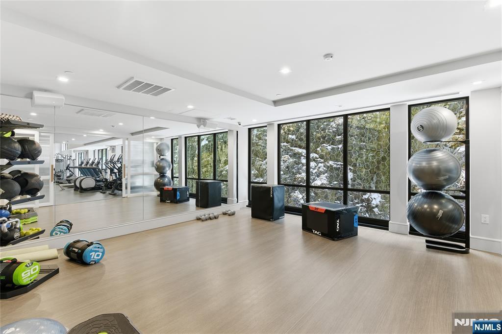 8701 Churchill Road, Unit 1401 North Bergen, NJ 07047 - Photo 35 of 50