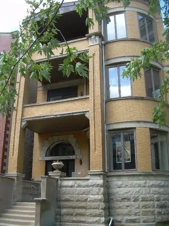 $2,600 | 928 West Leland Avenue, Unit 2, Chicago, IL 60640
